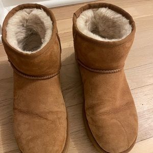 Women’s Classic II Mini Uggs